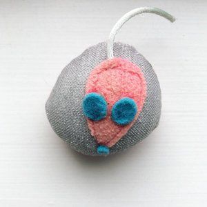 Pink & Silver Mouse Pin Cushion